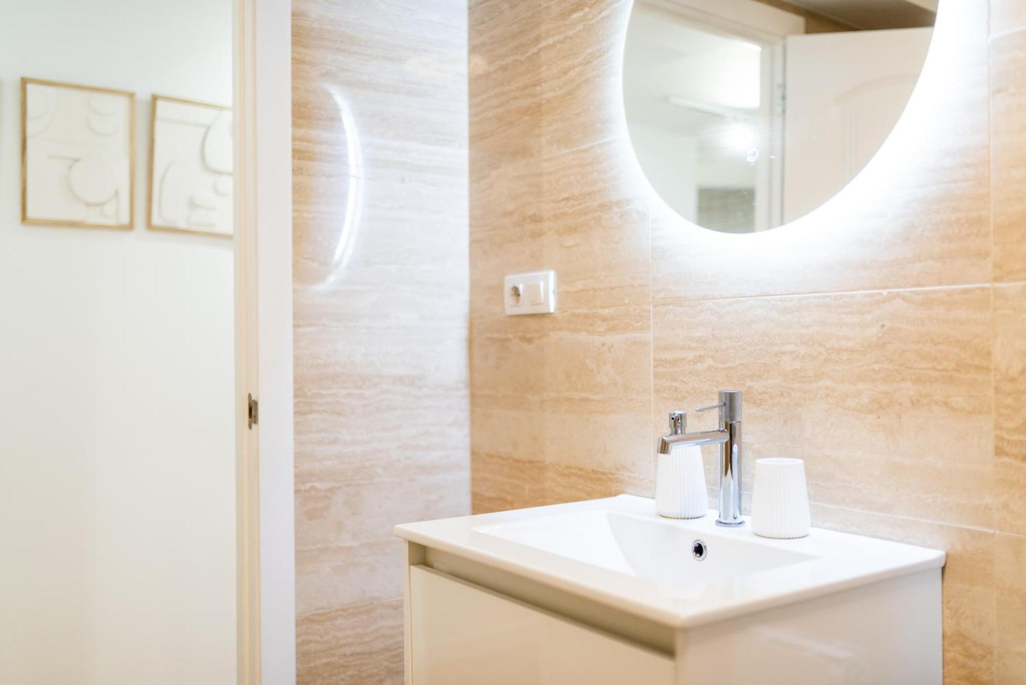 Moderno Apartamento En Granada Centro Ngoại thất bức ảnh