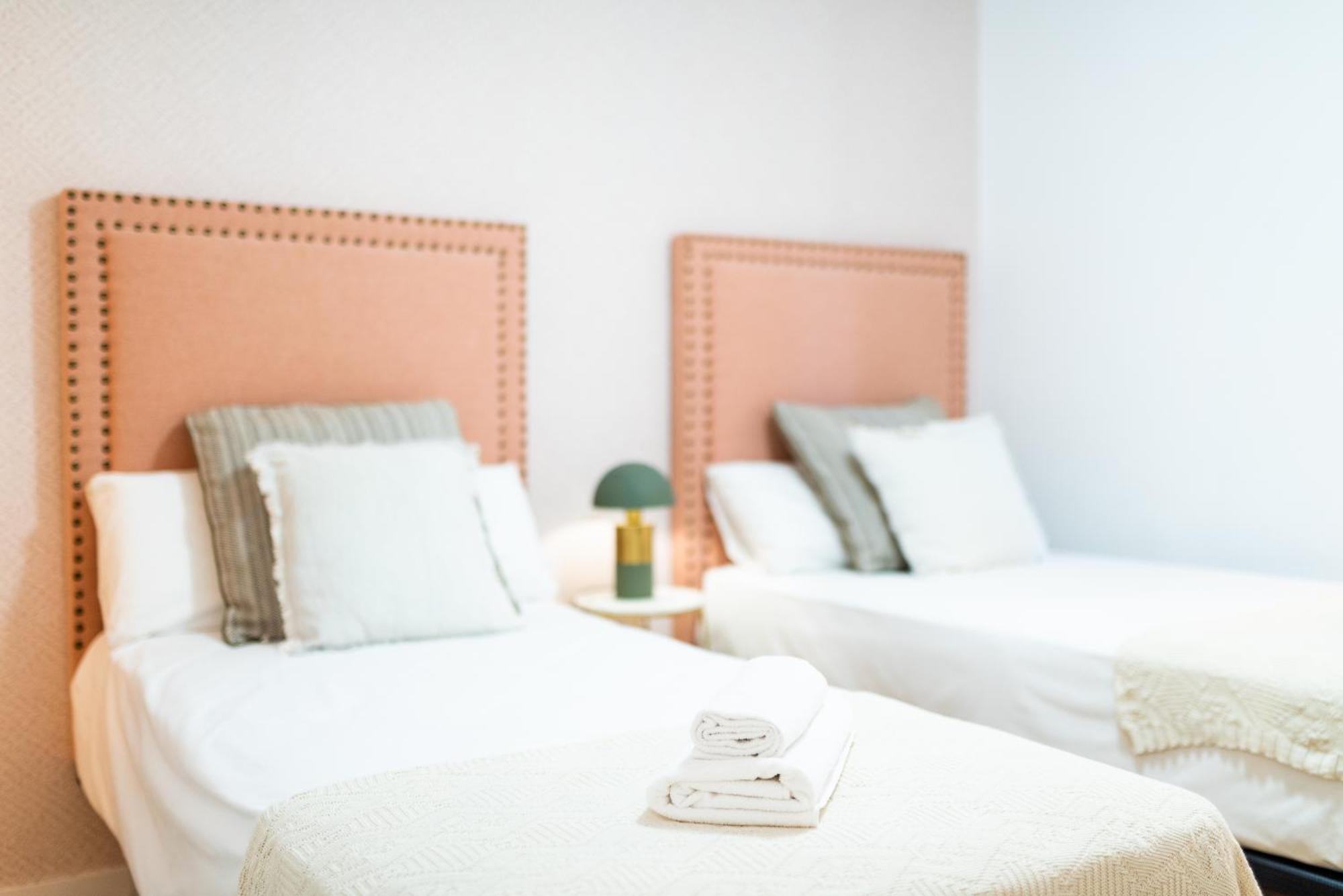 Moderno Apartamento En Granada Centro Ngoại thất bức ảnh