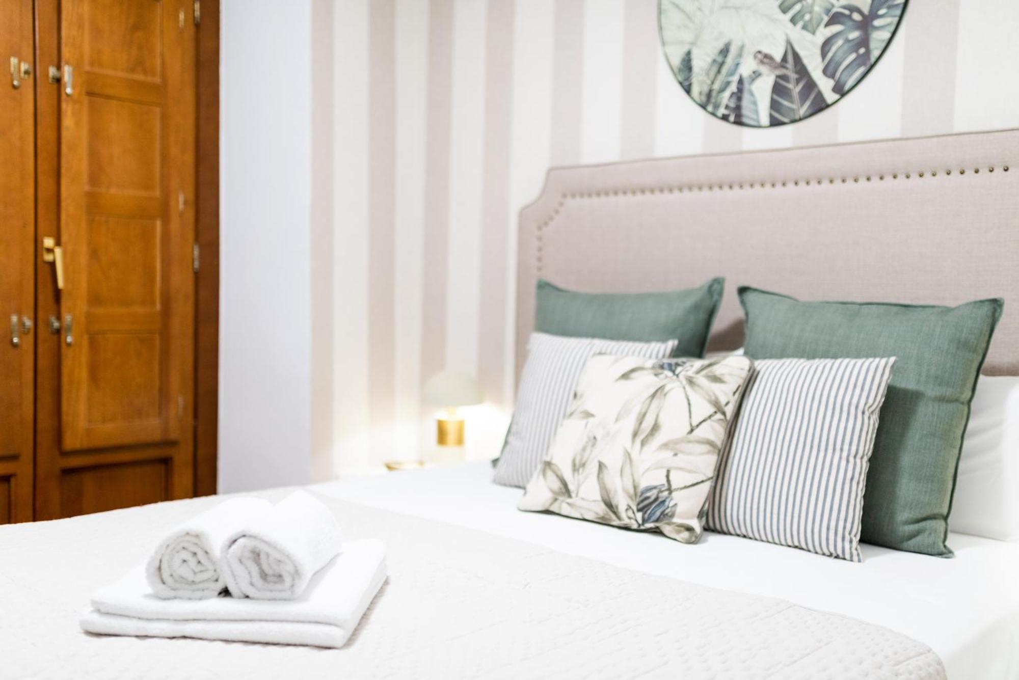 Moderno Apartamento En Granada Centro Ngoại thất bức ảnh