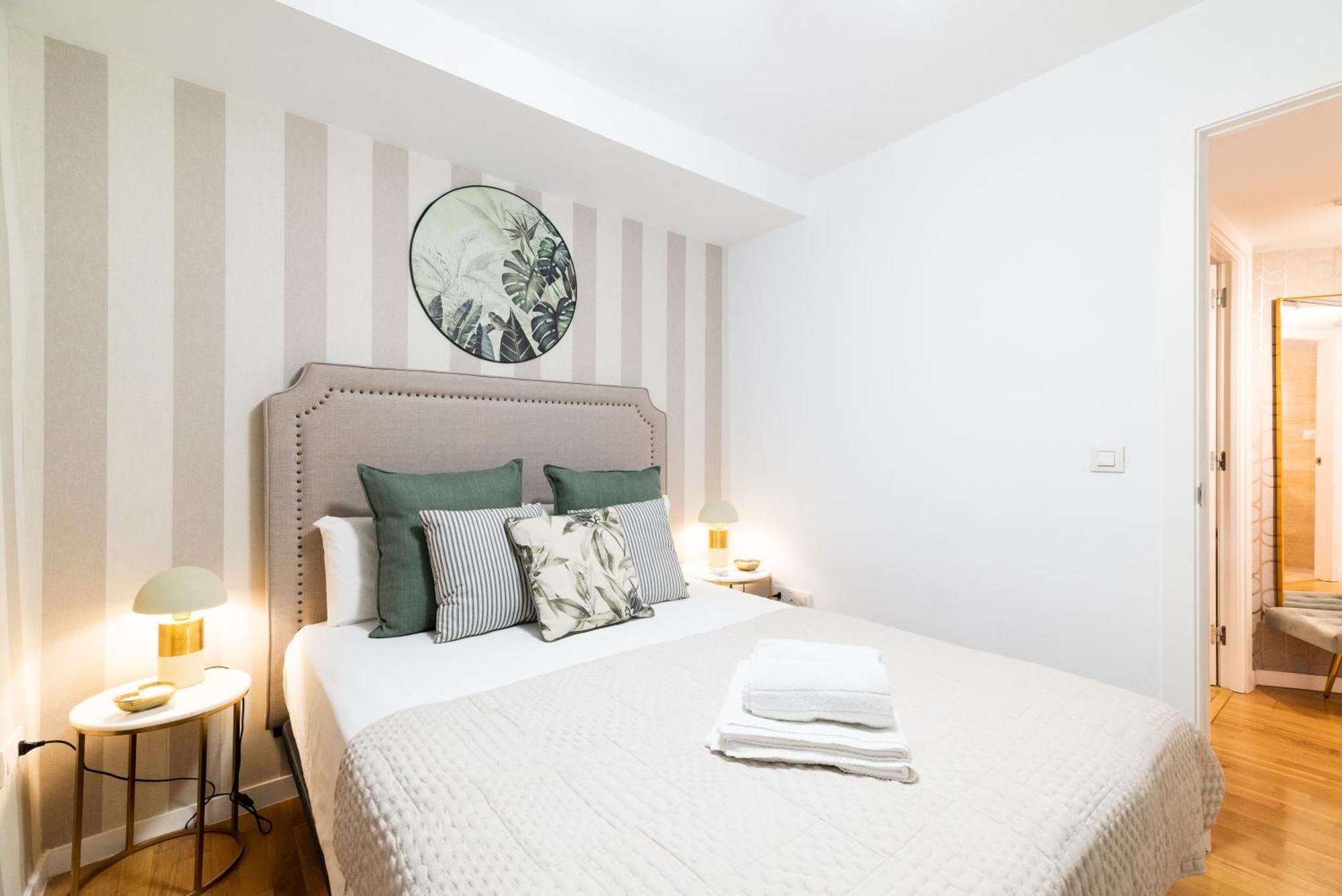 Moderno Apartamento En Granada Centro Ngoại thất bức ảnh