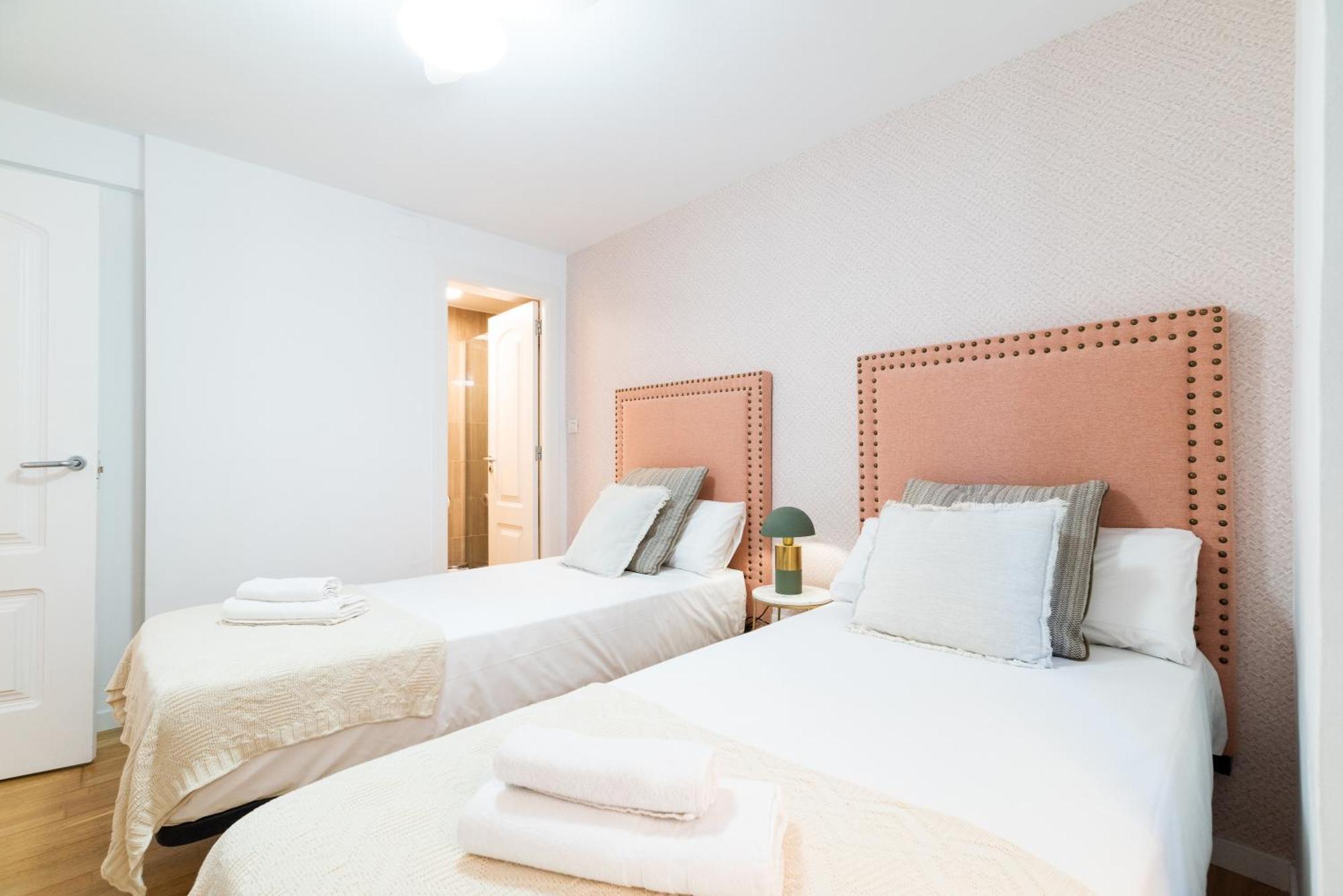 Moderno Apartamento En Granada Centro Ngoại thất bức ảnh