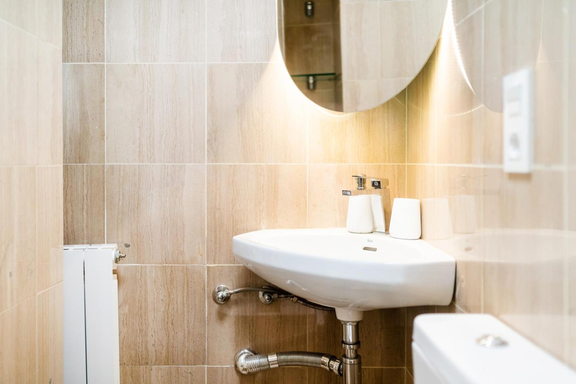 Moderno Apartamento En Granada Centro Ngoại thất bức ảnh